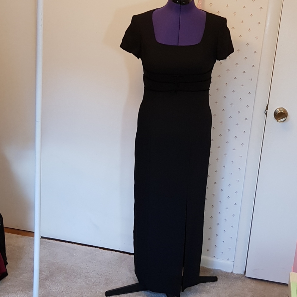Dress - Picture 1 of 8